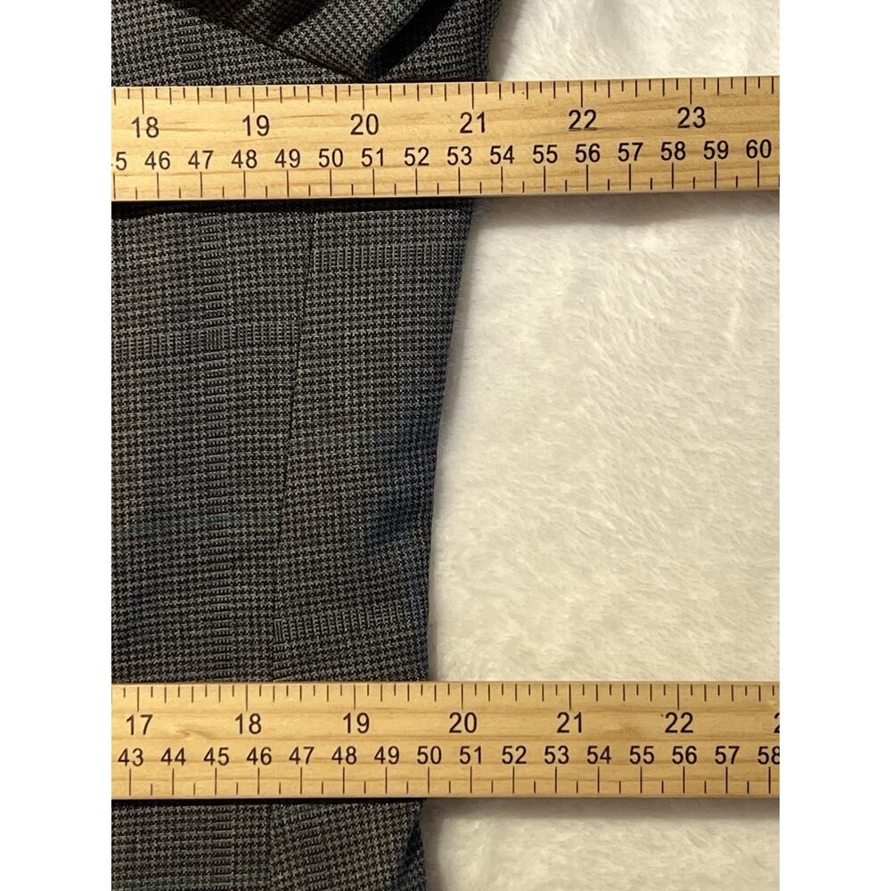 Flaws Vtg Burberry's 40L Gray Puppytooth Subtle Blue Plaid Blazer - Picture 11 of 16